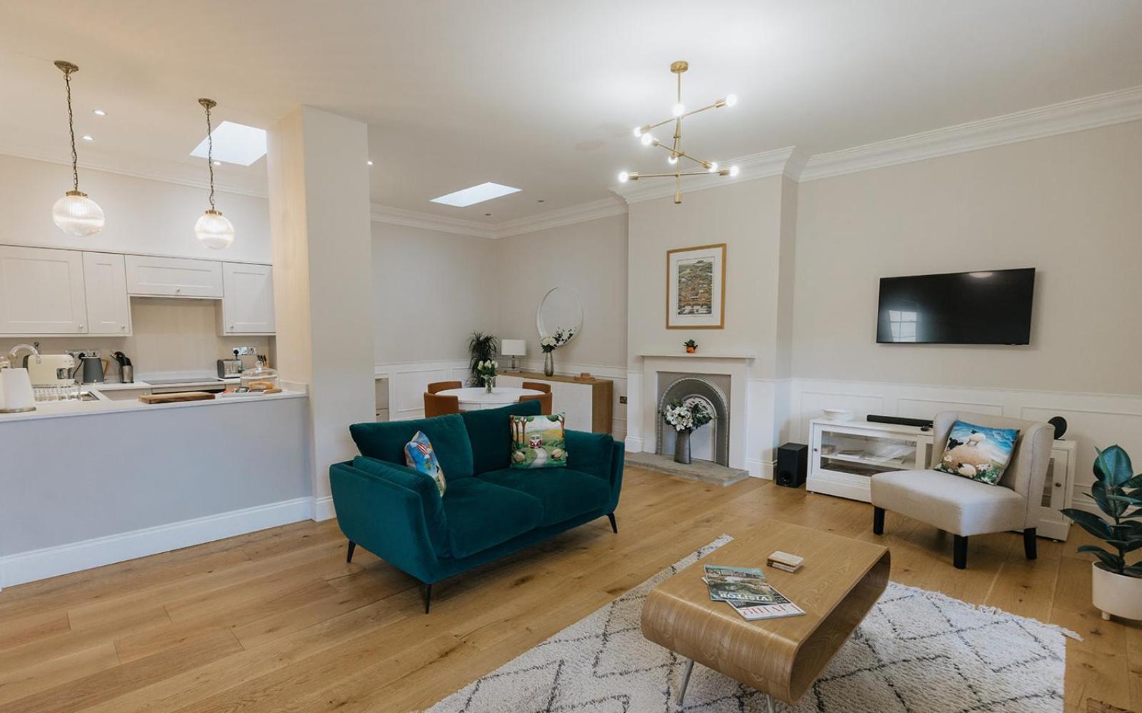 Swaledale, Old School Rooms - Luxury Apartment In Richmond, North Yorkshire Richmond  Exterior photo